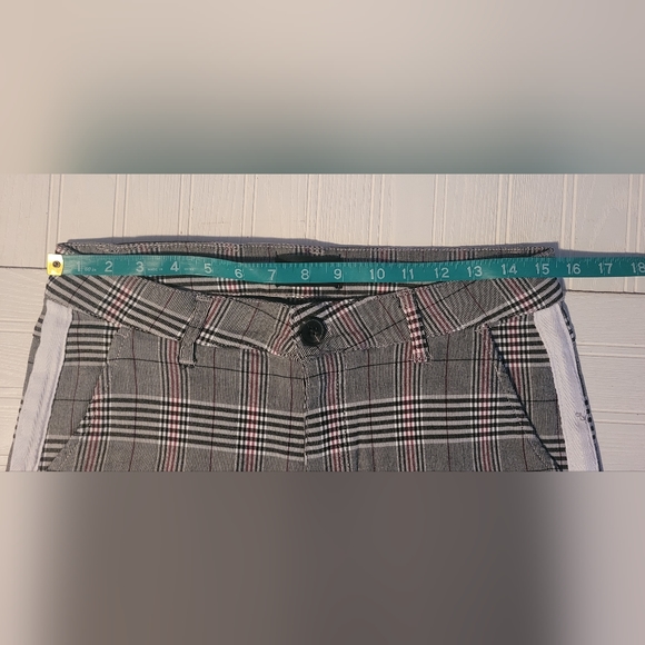 Mens Skinny Fit Plaid White Black Red Striped Jeans. Size 32 waist - Picture 9 of 9